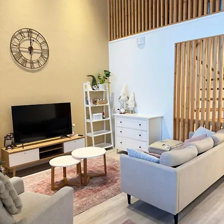 Nordic Wooden House 4 アパート *